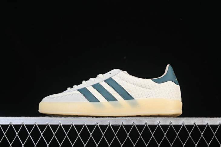 Picture of Adidas Gazelle _SKUfw21001715477039616fw